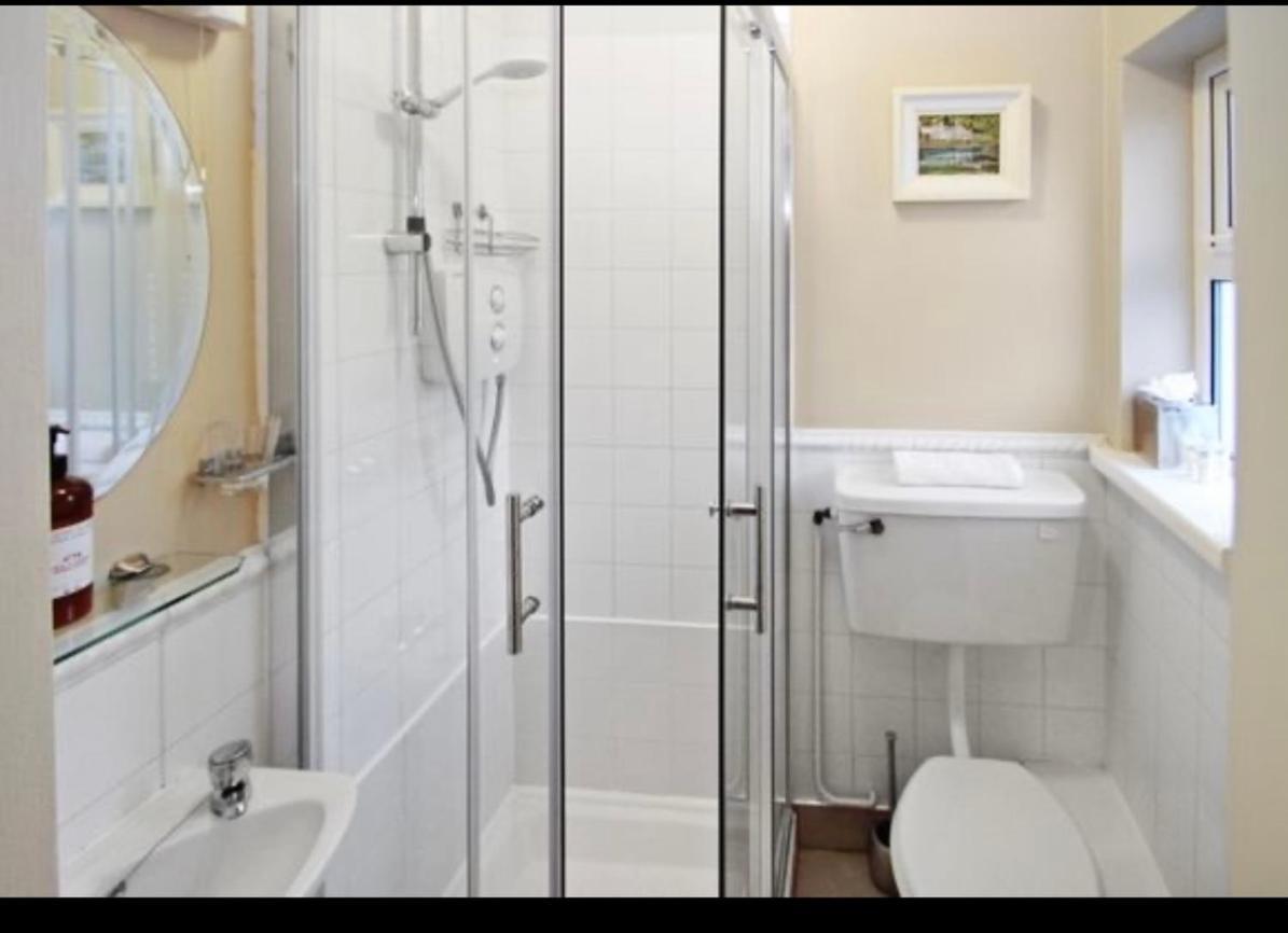 골웨이 Almara House B&B 외부 사진