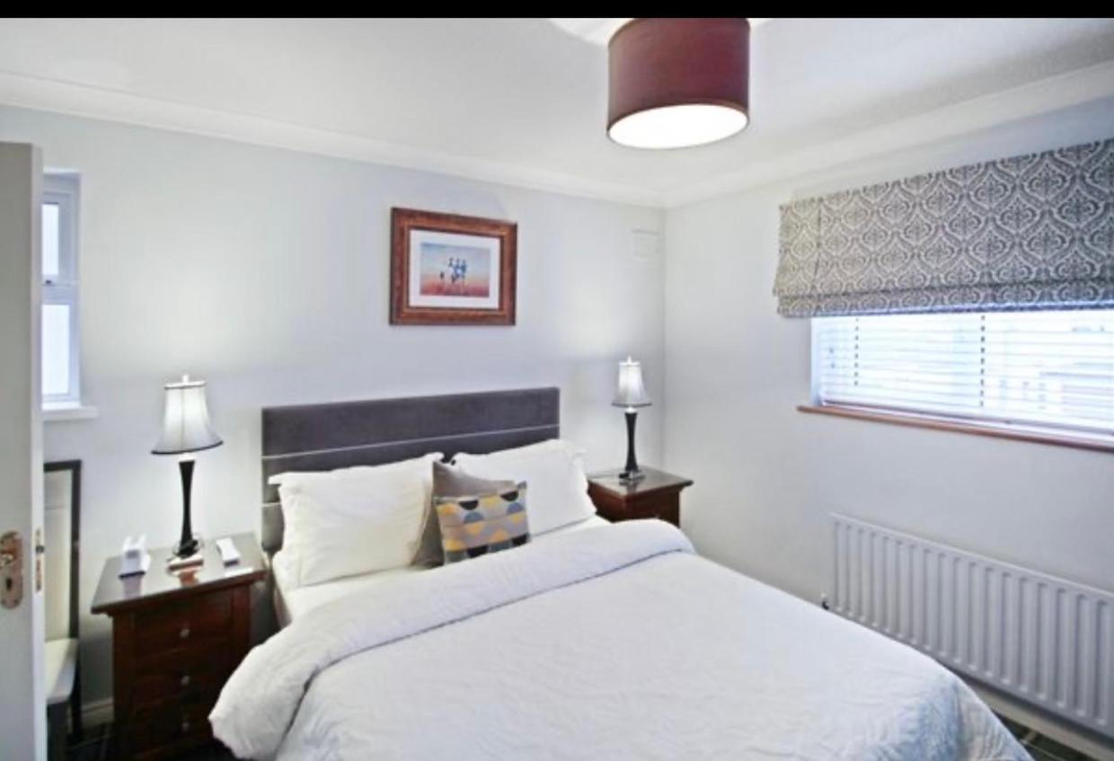 골웨이 Almara House B&B 외부 사진