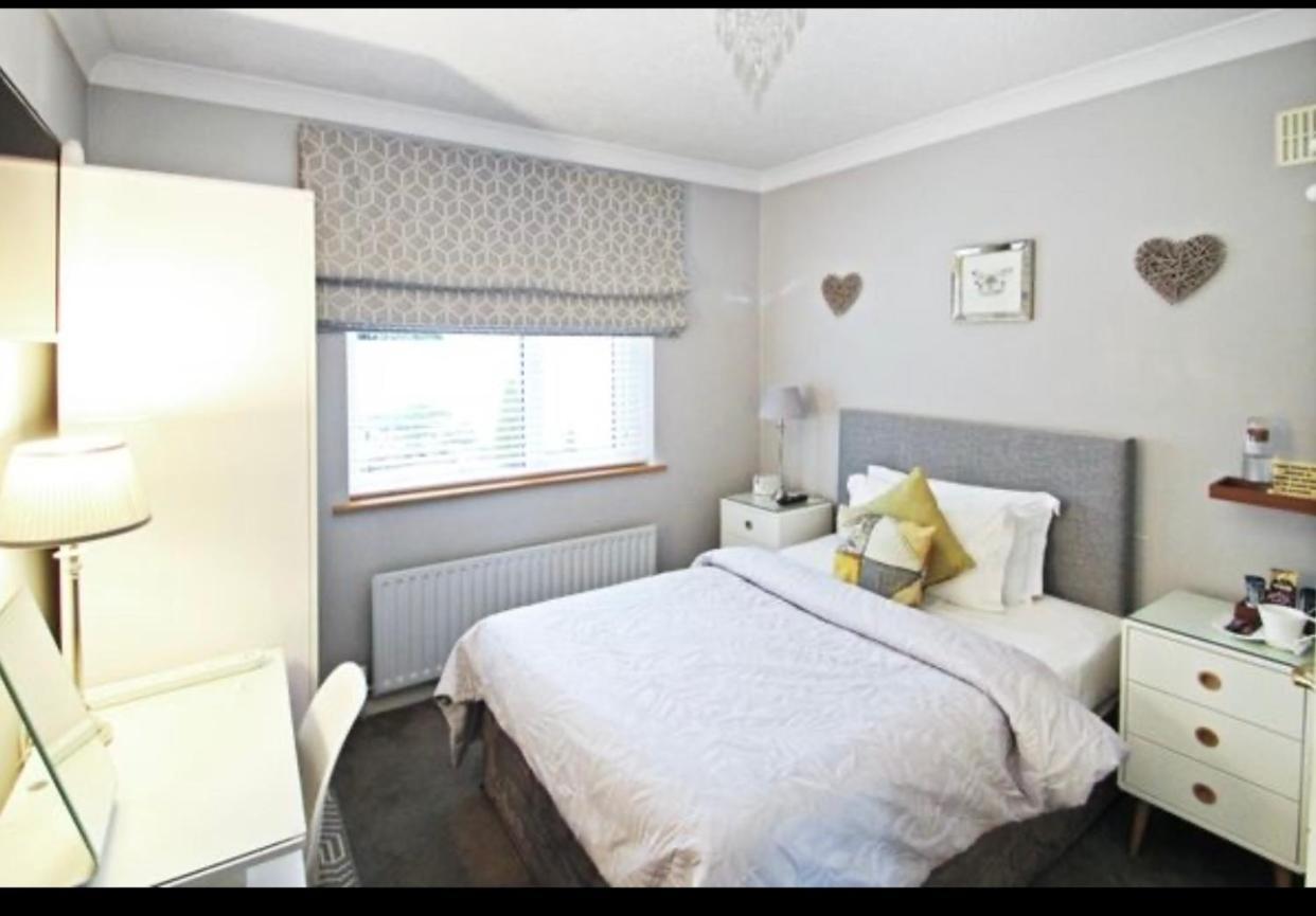골웨이 Almara House B&B 외부 사진