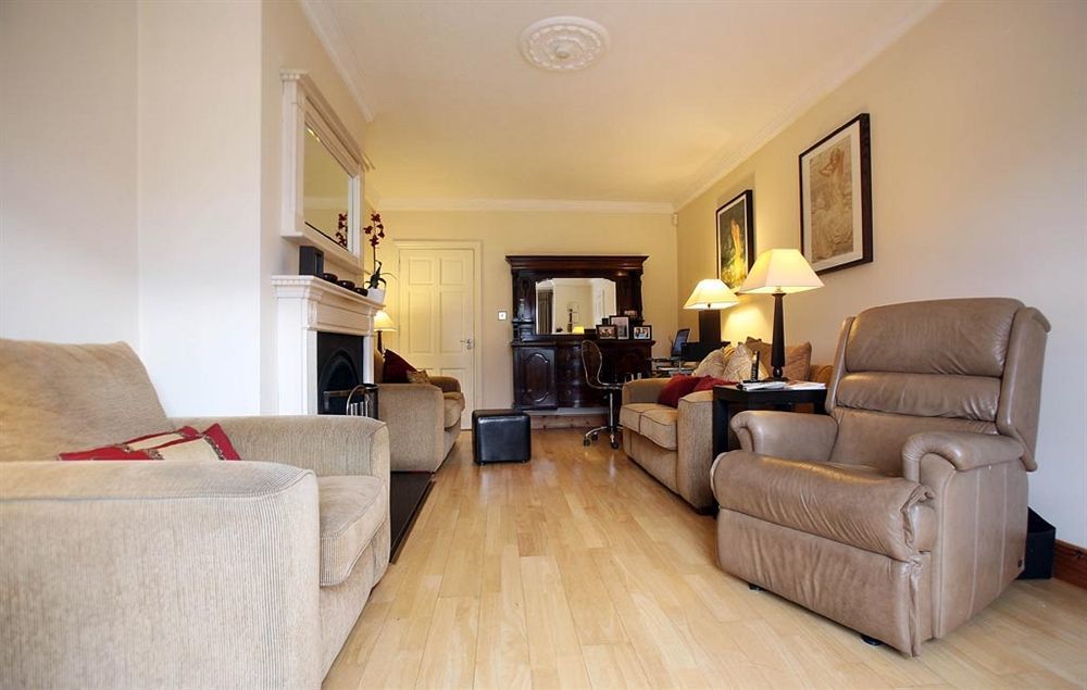 골웨이 Almara House B&B 외부 사진